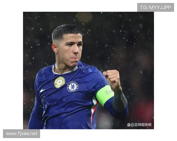 恩佐·费尔南德斯：阿根廷新星到世界杯冠军中场的崛起解析