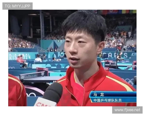 徐灿训练间偷偷戴金链，感觉他比冠军还讲究牌面！