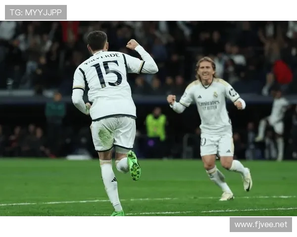 皇马进攻火力提升，但体系混乱问题逐步反映在防守稳定性上